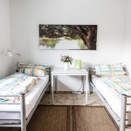 Guest house Elbdeichkoje De Monteure & Urlauber Tespe